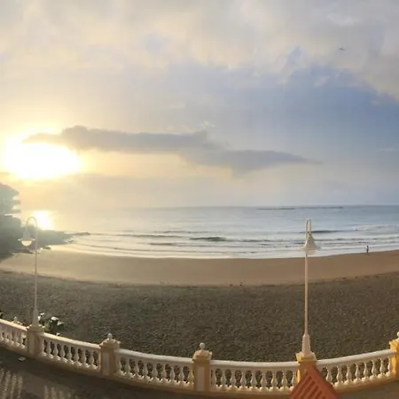 Espectacular En Primera Linea De La Playa Lägenhet *