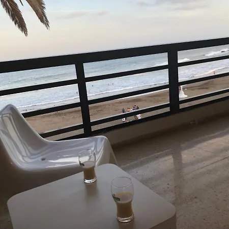 Espectacular En Primera Linea De La Playa 特尔德