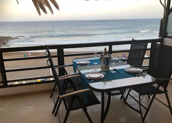 Espectacular En Primera Linea De La Playa Apartment Telde